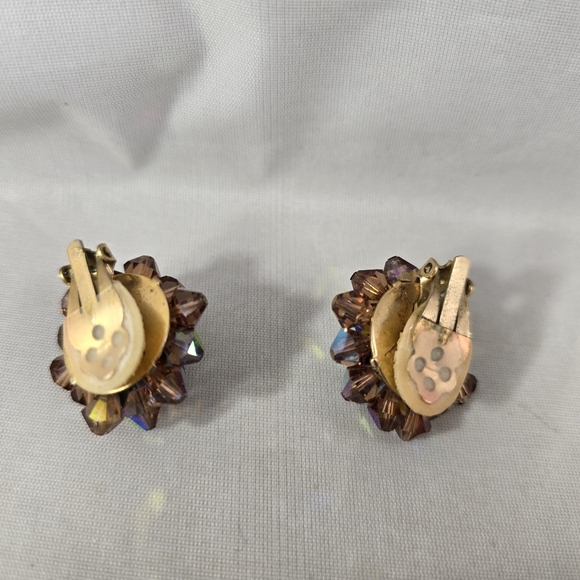 Clip On Iridescent Beaded Cluster Flower Earrings Glass Beads Vintage Purple - Picture 13 of 16